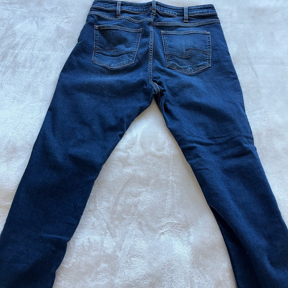 Silver Jeans Dark Blue Straight Leg Women's Jeans - Picture 2 of 3